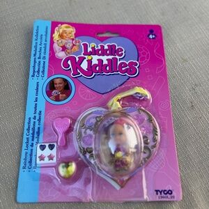 Tyco 1995 Liddle Kiddles Rainbow Locket Collection